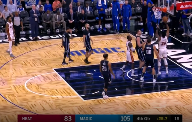 NBA独行侠加时争议绝杀太阳终结对手八连胜登顶联盟引热议